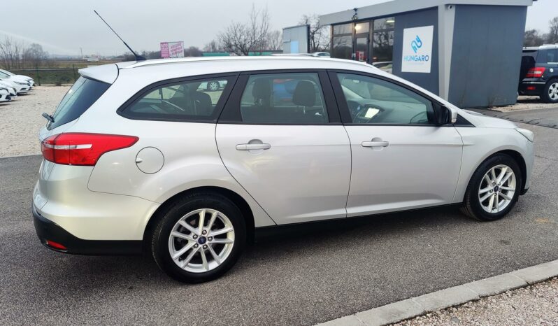 FORD FOCUS 1.5 TDCI SW 120Le 4 személyes TGK(N1) Navi 3.5%THM 12hó garancia /Azonnal elvihető/ full