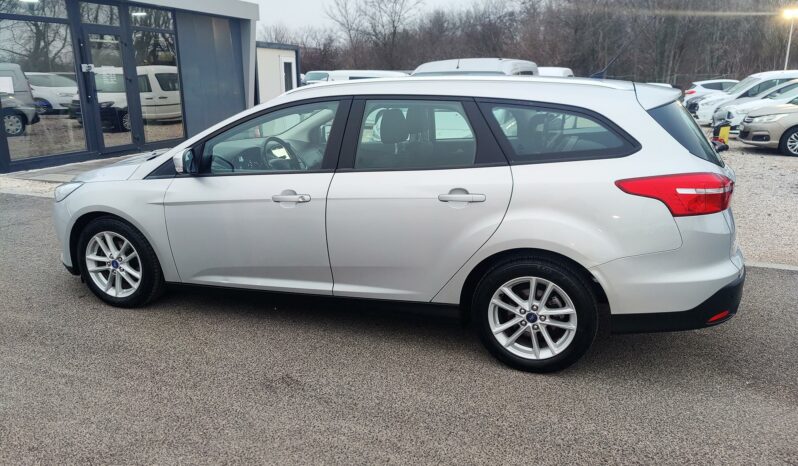 FORD FOCUS 1.5 TDCI SW 120Le 4 személyes TGK(N1) Navi 3.5%THM 12hó garancia /Azonnal elvihető/ full