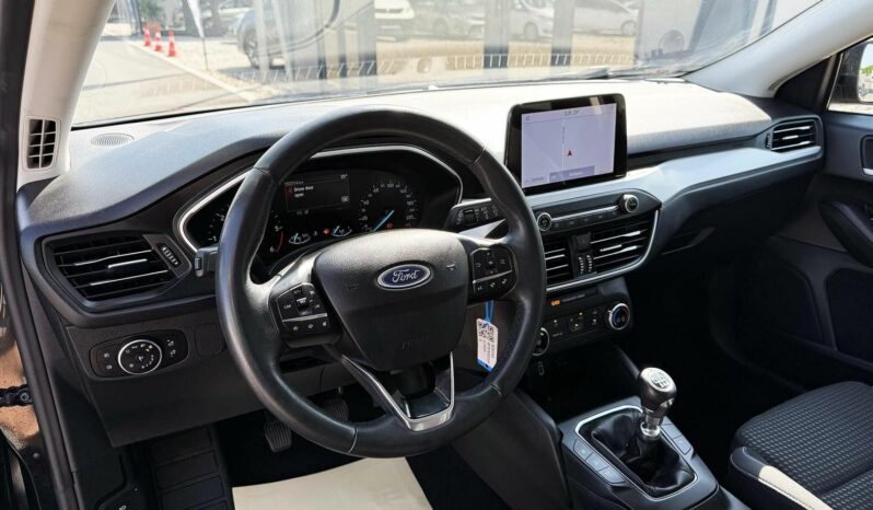 FORD FOCUS SW 5személyes TGK (N1) Navi Kamera LED 3%THM 12hó garancia /Azonnal elvihető/ full