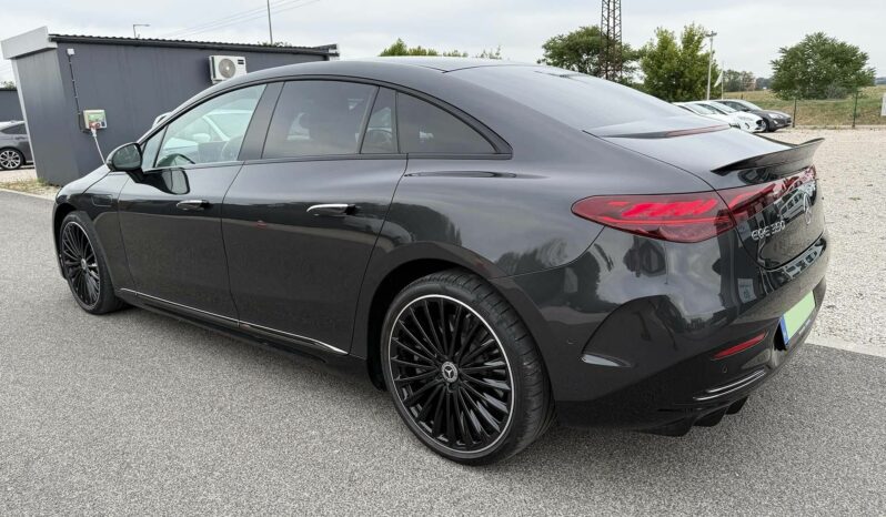 MERCEDES-BENZ EQE 350 4Matic Sentiment AIRMATIC. Ülésszellőztetés Memória AMG Premium Plus 21zoll. Pano. Gyári garancia full