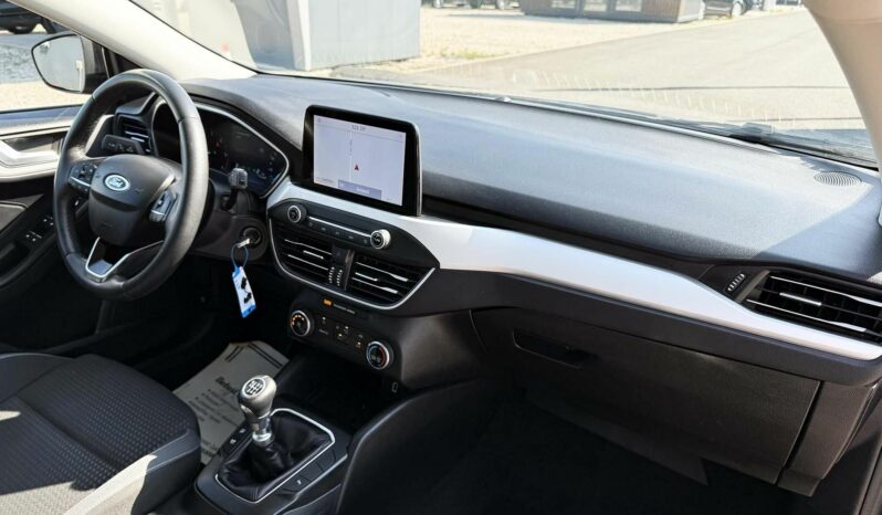 FORD FOCUS SW 5személyes TGK (N1) Navi Kamera LED 3%THM 12hó garancia /Azonnal elvihető/ full