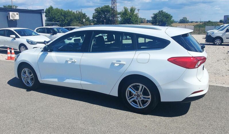 FORD FOCUS SW 5személyes TGK (N1) Navi Kamera Digitklíma LED 3%THM 12hó garancia /Vásárolja full
