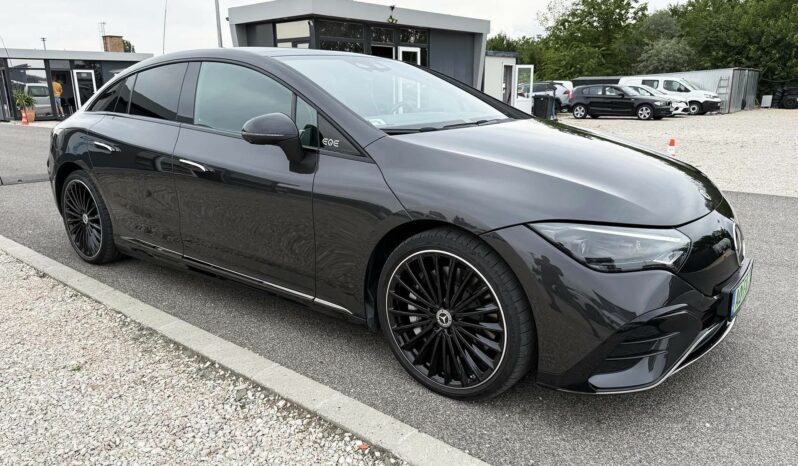 MERCEDES-BENZ EQE 350 4Matic Sentiment AIRMATIC. Ülésszellőztetés Memória AMG Premium Plus 21zoll. Pano. Gyári garancia full