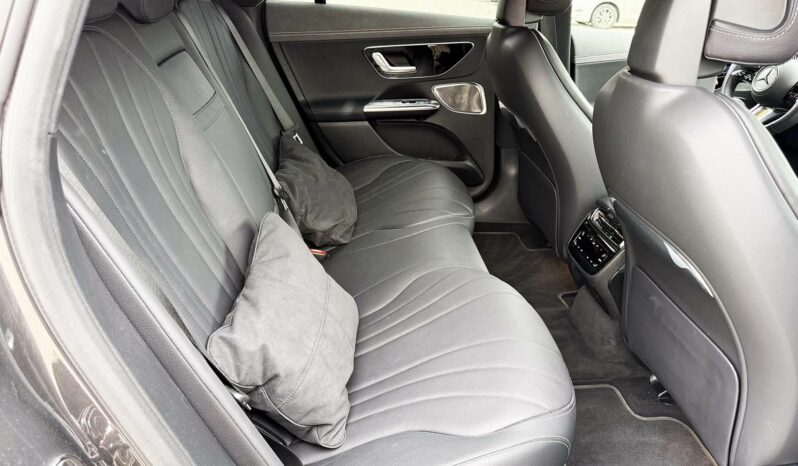 MERCEDES-BENZ EQE 350 4Matic Sentiment AIRMATIC. Ülésszellőztetés Memória AMG Premium Plus 21zoll. Pano. Gyári garancia full
