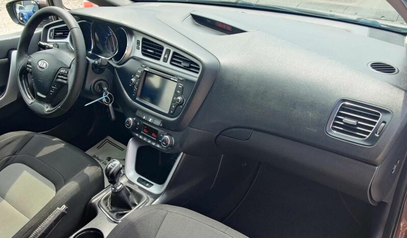 KIA CEE’D 1.6 CRDI EX Active Navigáció Digitklíma Panoráma tető LED/Vásárolja meg online/ full