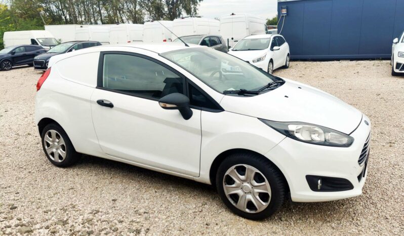 FORD FIESTA Van 1.5 TDCi Trend EURO6 2 személyes TGK Bérelhető 140 eft +ÁFA / hó full