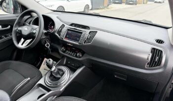 KIA SPORTAGE 1.7 CRDi EX Prémium Navigáció Tempomat PDC Digitklíma Vezetett szervízkönyv full