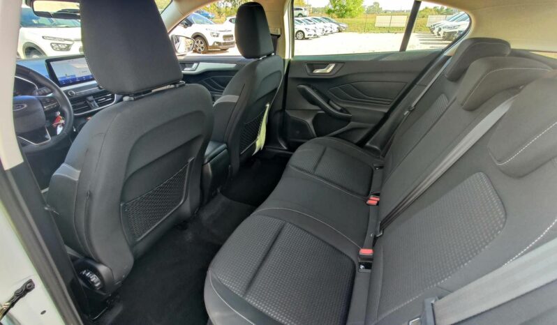FORD FOCUS 1.5 EcoBlue 120Le 5személyes TGK(N1) Navi Tempomat LED 3%THM 12hó garancia full