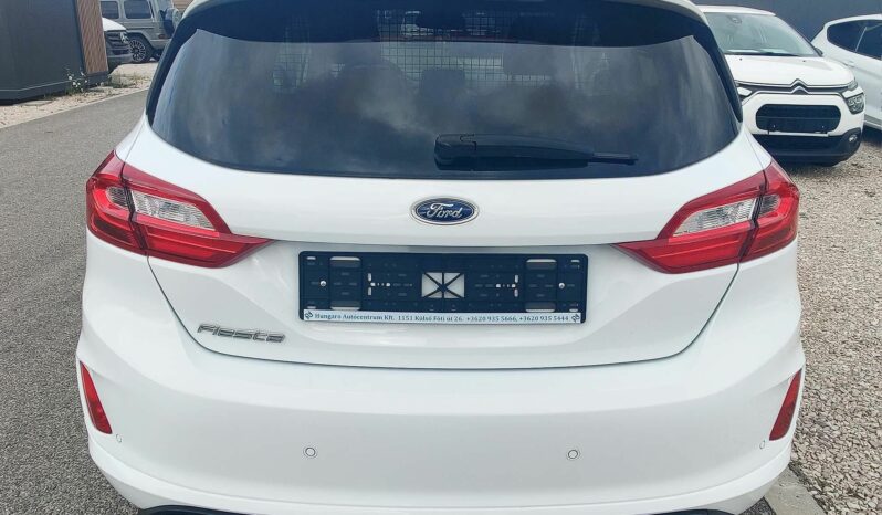 FORD FIESTA Van 1.5 TDCi Sport Titanium Navi Sávtartó Telefontükrözés LED 3%THM 12hó garancia full