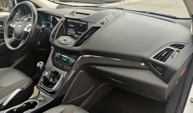FORD KUGA 2.0 TDCi Titanium Technology Panorámatető Navigáció Digitklíma Vonóhorog Félbőr/Vásárolja meg online/ full