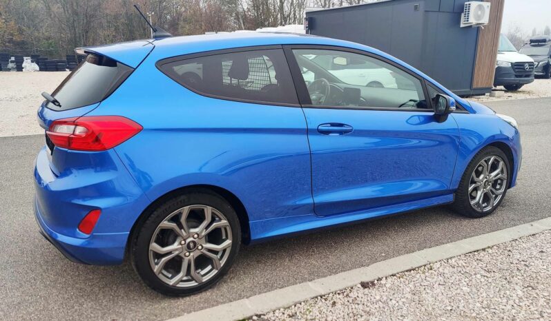FORD FIESTA Van 1.5 TDCi Sport Titanium Navi APP. Sávtartó Telefontükrözés LED 3%THM 12hó garancia full