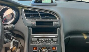 PEUGEOT 5008 1.6 BlueHDi Style Style+ Navigáció Tempomat Panorámatető Végig szervizelt /Azonnal átvehető/ full