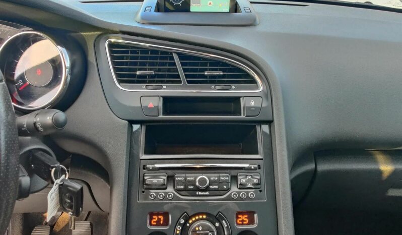 PEUGEOT 5008 1.6 BlueHDi Style Style+ Navigáció Tempomat Panorámatető Végig szervizelt /Azonnal átvehető/ full