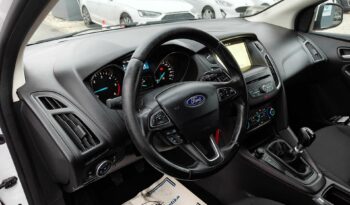 FORD FOCUS 1.5TDCI SW 4 személyes TGK(N1) Navi. Tempomat Telefontükrözés 12hó garancia /Vás full