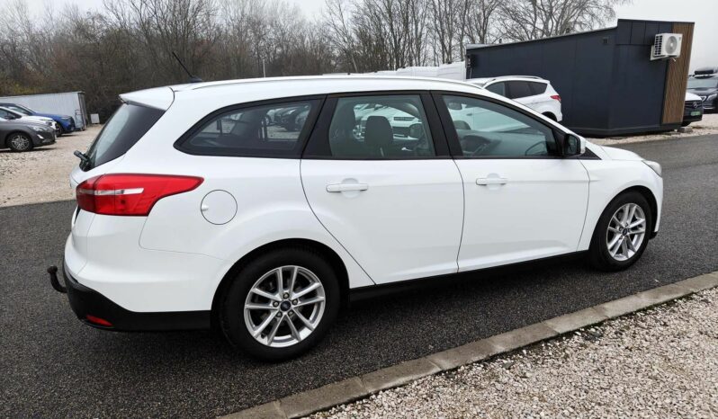 FORD FOCUS 1.5TDCI SW 4 személyes TGK(N1) Navi. Tempomat Telefontükrözés 12hó garancia /Vás full