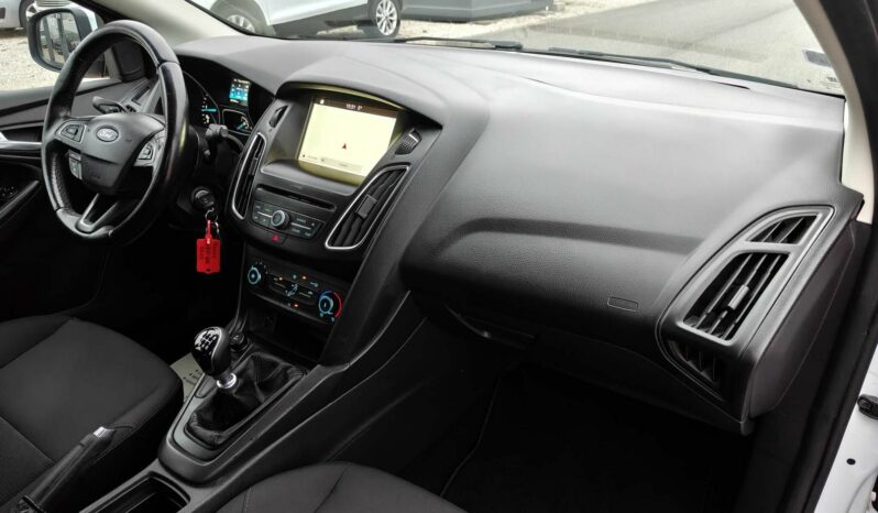 FORD FOCUS 1.5TDCI SW 4 személyes TGK(N1) Navi. Tempomat Telefontükrözés 12hó garancia /Vás full