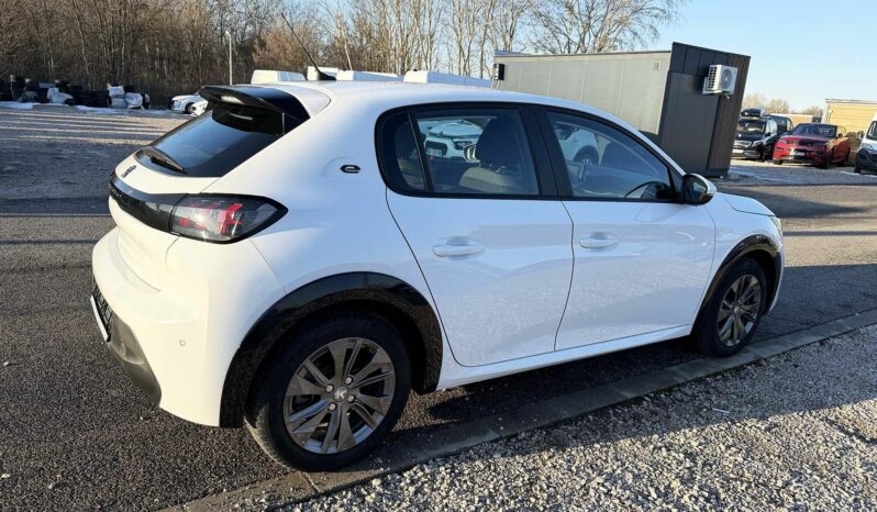 PEUGEOT 208 e-208 50KWh 135Le 7e km! Navi Digitklíma LED Automata 3%THM 12hó garancia full