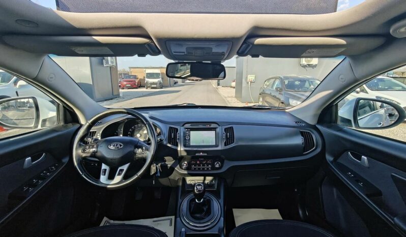 KIA SPORTAGE 2.0 CRDi LX Exclusive Navigáció Kamera Digitklíma Vonóhorog Panorámatető /Vásárolja meg online!/ full