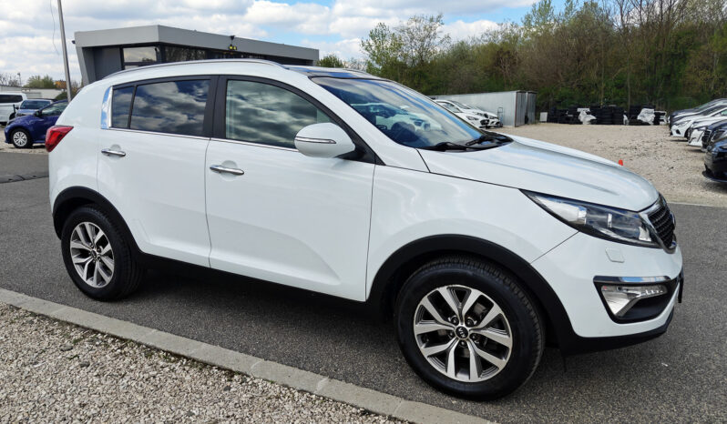 KIA SPORTAGE 1.7 CRDi LX Navigáció Kamera Digitklíma Vonóhorog Panorámatető /Azonnal elvihető!/ full