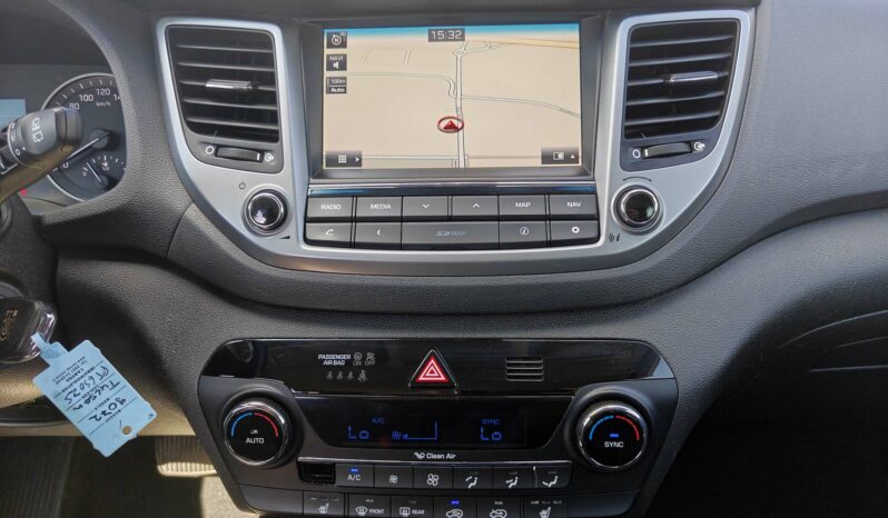 HYUNDAI TUCSON 1.7 CRDi HP Premium DCT (Automata) Navigáció Bőr Kamera Ülésfűtés Digitklíma /Vásárolja meg online/ full