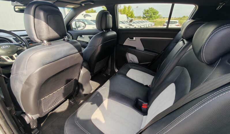 KIA SPORTAGE 1.7 CRDi EX Digitklíma Navi Kamera Panorámatető Keyless /Vásárolja meg online!/ full