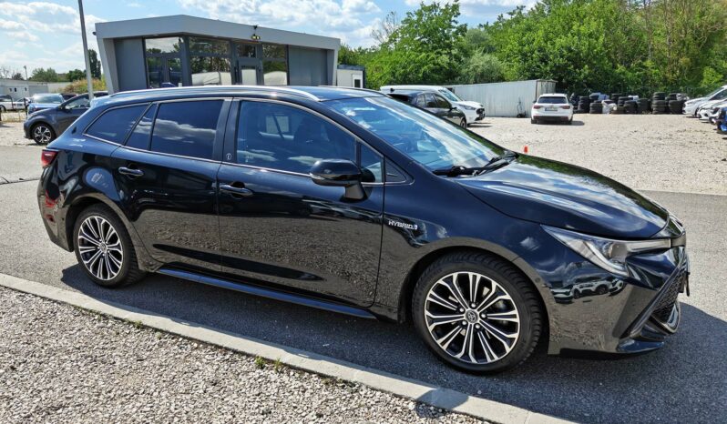 TOYOTA COROLLA Touring Sports 2.0 Hybrid Executive e-CVT Team Deutschland 36e KM Navi Led Kamera Ülésfűtés Kormányfűtés /Azonnal elvihető full