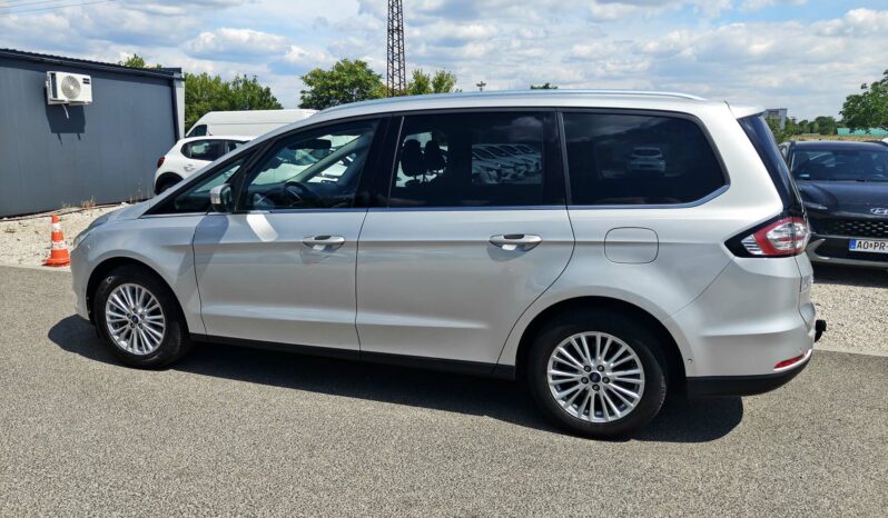 FORD GALAXY 2.0 EcoBlue SCR Titanium 7személyes Navigáció Digitklíma LED Ülésfűtés Vonóhorog Végig szervizelt full