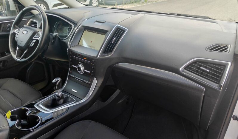 FORD GALAXY 2.0 EcoBlue SCR Titanium 7személyes Navigáció Digitklíma LED Ülésfűtés Vonóhorog Végig szervizelt full