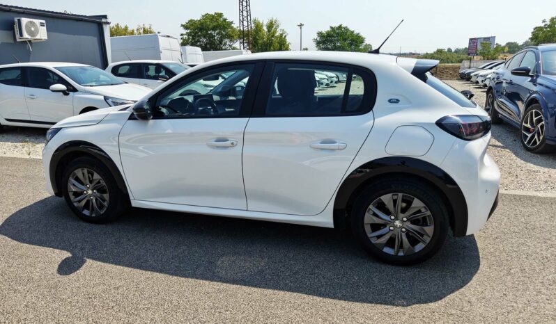 PEUGEOT 208 e-208 50kWh 136Le 2022-es Navi Digitk. LED 3%THM 12hó garancia Akku certifikáció full