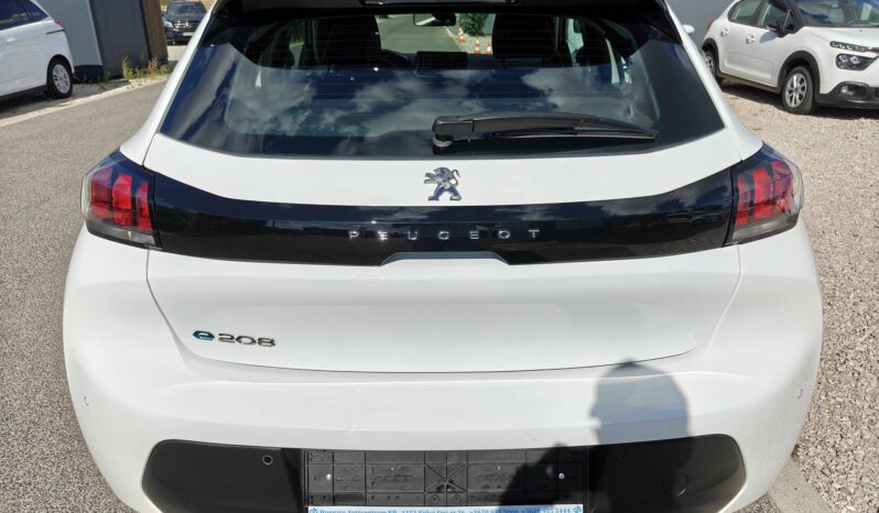 PEUGEOT 208 e-208 50kWh 136Le Navi Digitklíma LED 3%THM 12hó garancia Akku certifikáció full